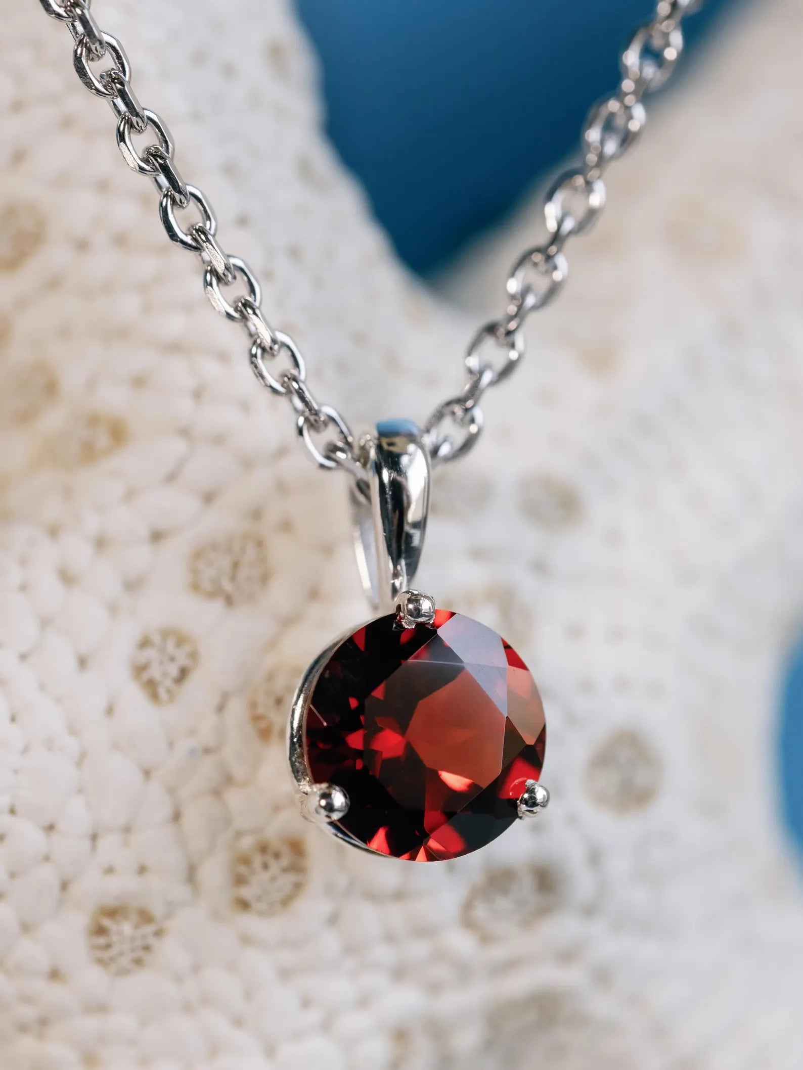Pendentif Grenat Mozambique Rouge Naturel - Or 18k Massif, Fait Main, Collier Femme