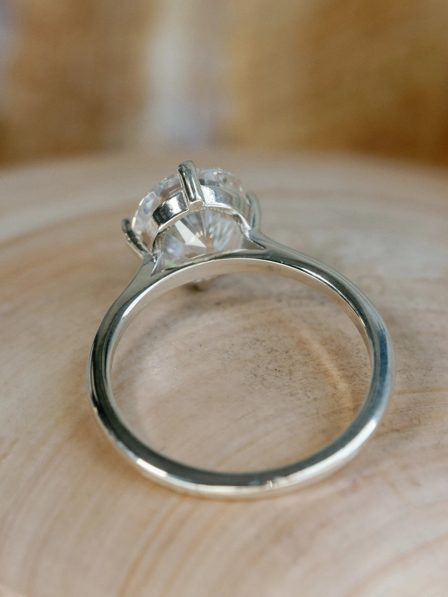 14k Oval Moissanite 3.00ct Engagement Ring