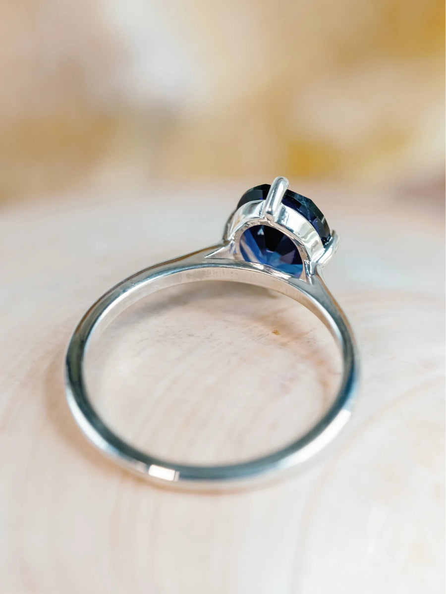 14k Oval Blue Sapphire Ring