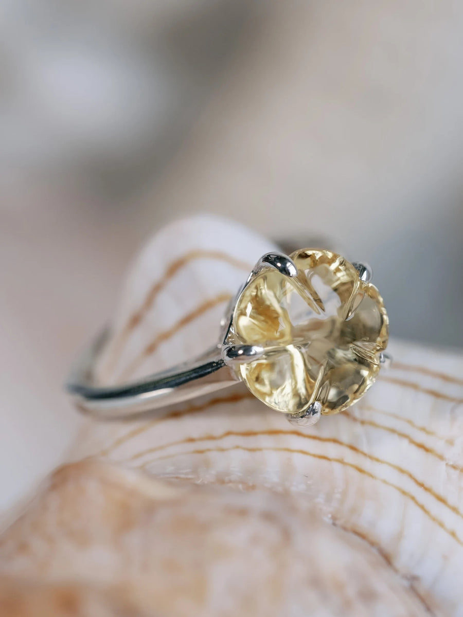 14k Citrine Five Petal Flower Solitaire Gemstone Citrine Ring