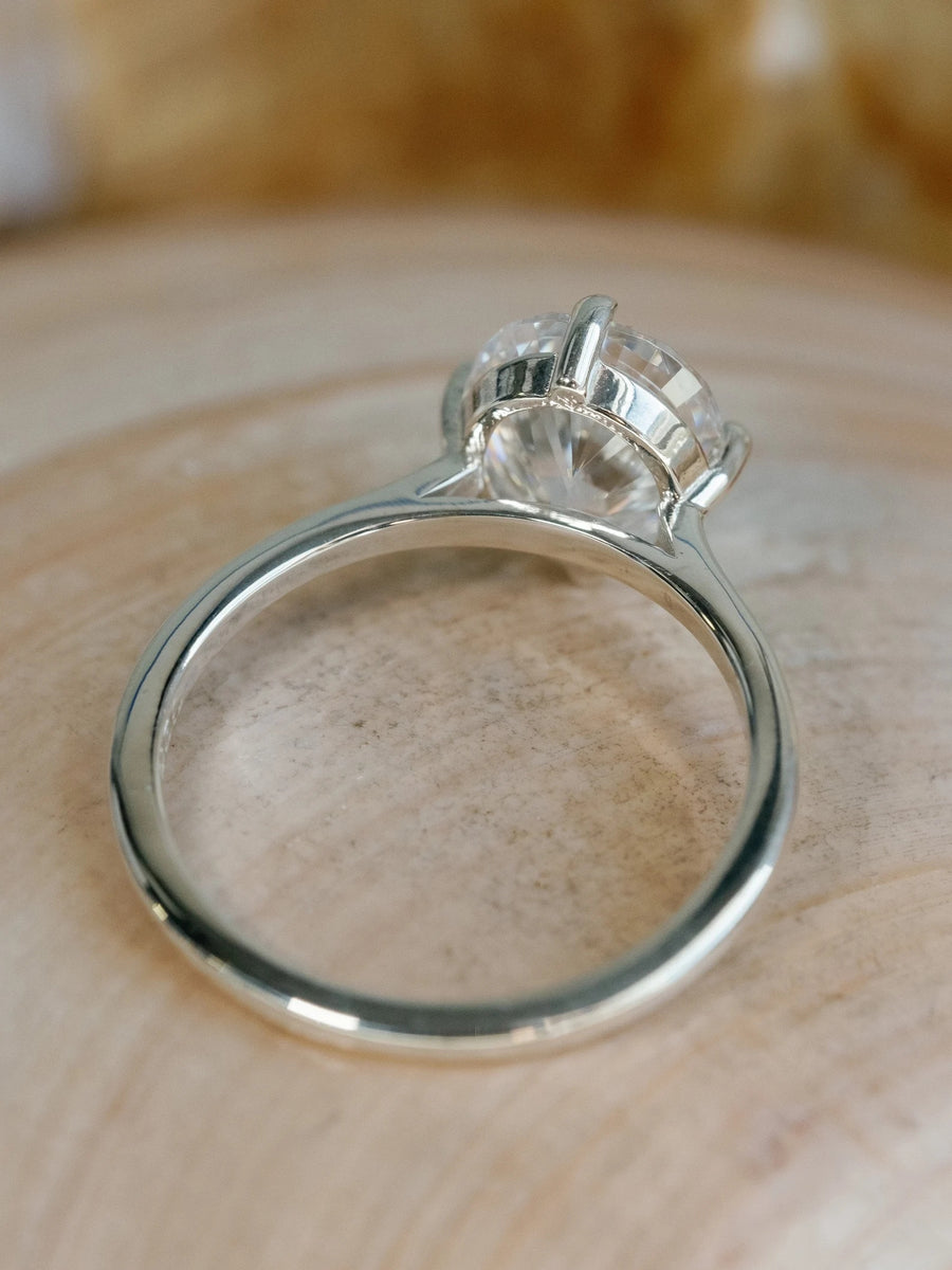 14k Oval Moissanite 3.00ct Engagement Ring