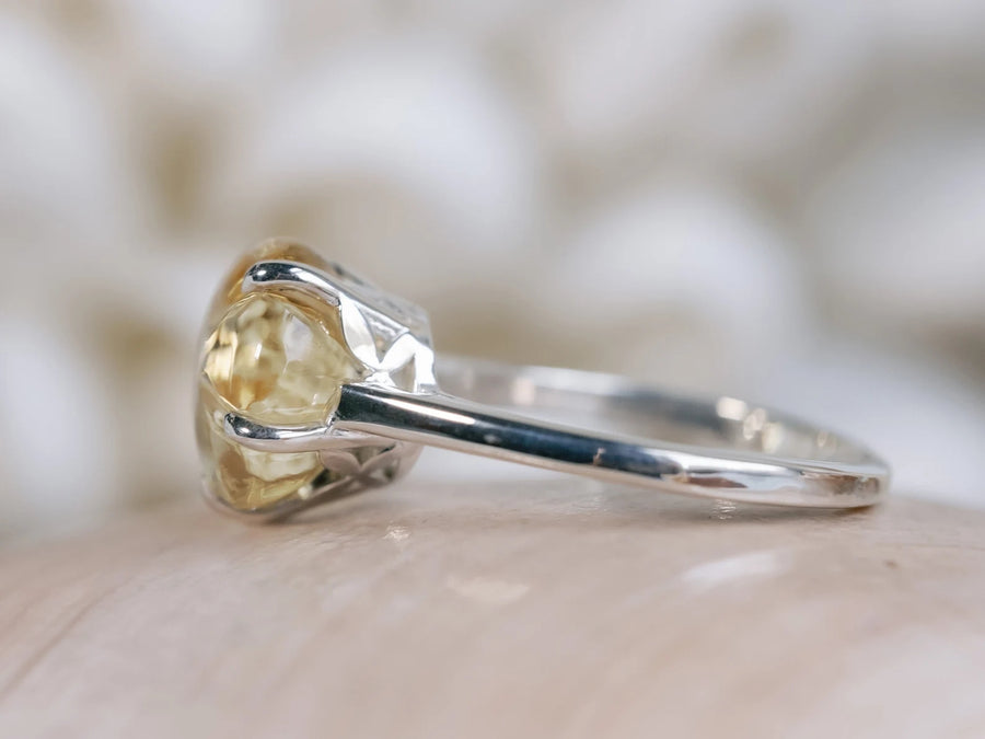 14k Citrine Five Petal Flower Solitaire Gemstone Citrine Ring