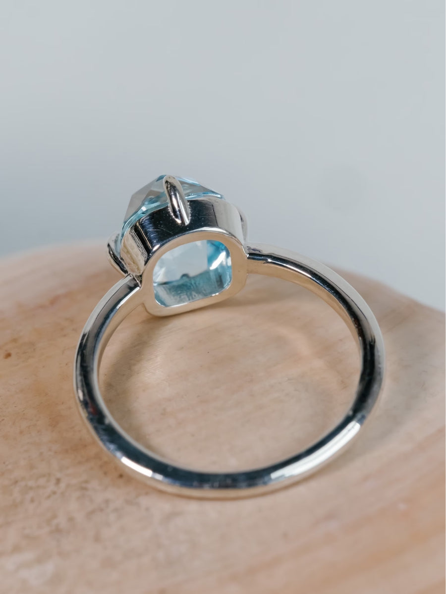14k Rose Cut Sky Blue Topaz Ring