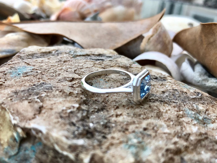 14k Emerald Cut Aquamarine Bezel Ring