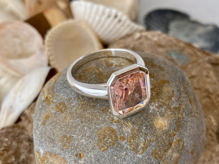 Radiant Cut Morganite Solitaire Engagement Ring