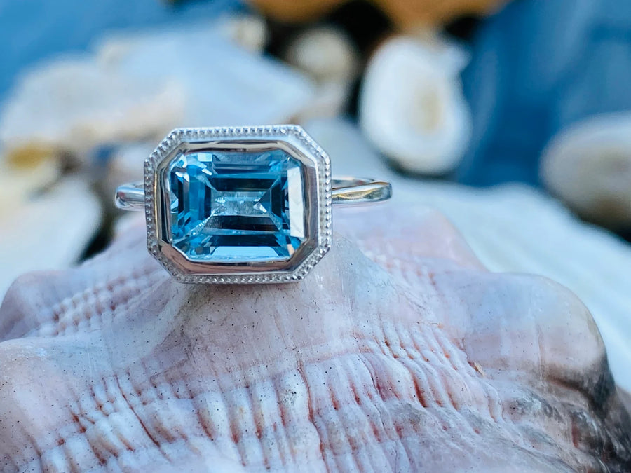 14k Emerald Cut Aquamarine Bezel Ring