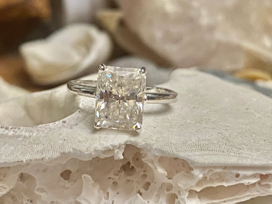 Radiant Cut 3.00ct Solitaire Moissanite Engagement Ring