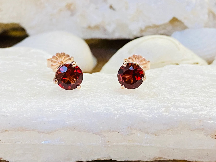 14k Round Garnet Stud Earrings