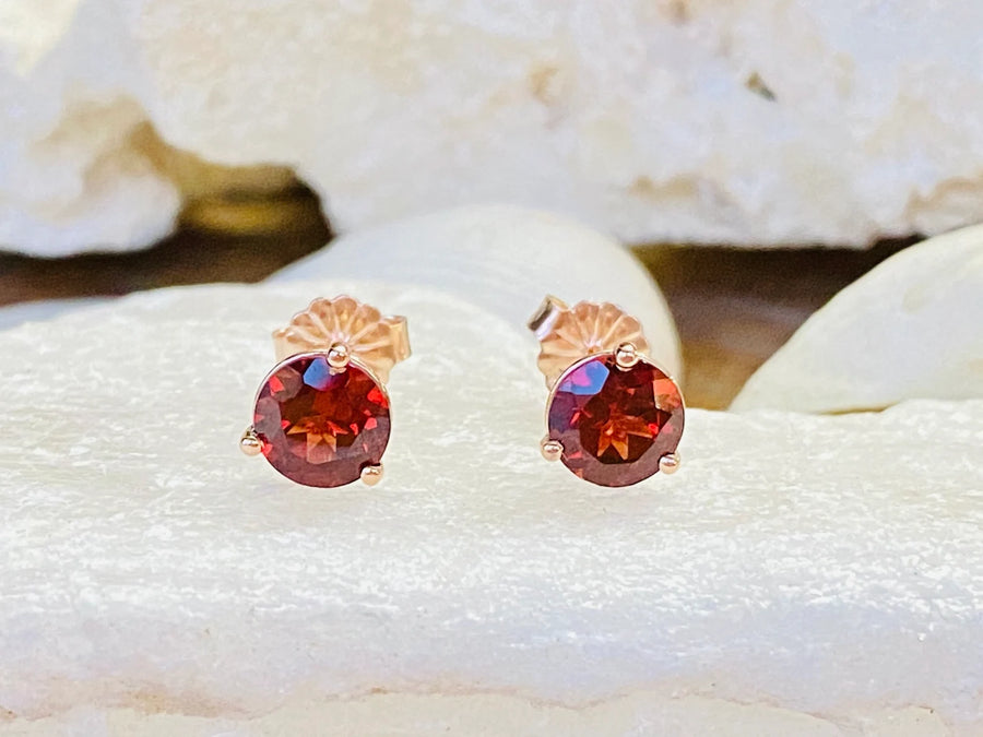 14k Round Garnet Stud Earrings