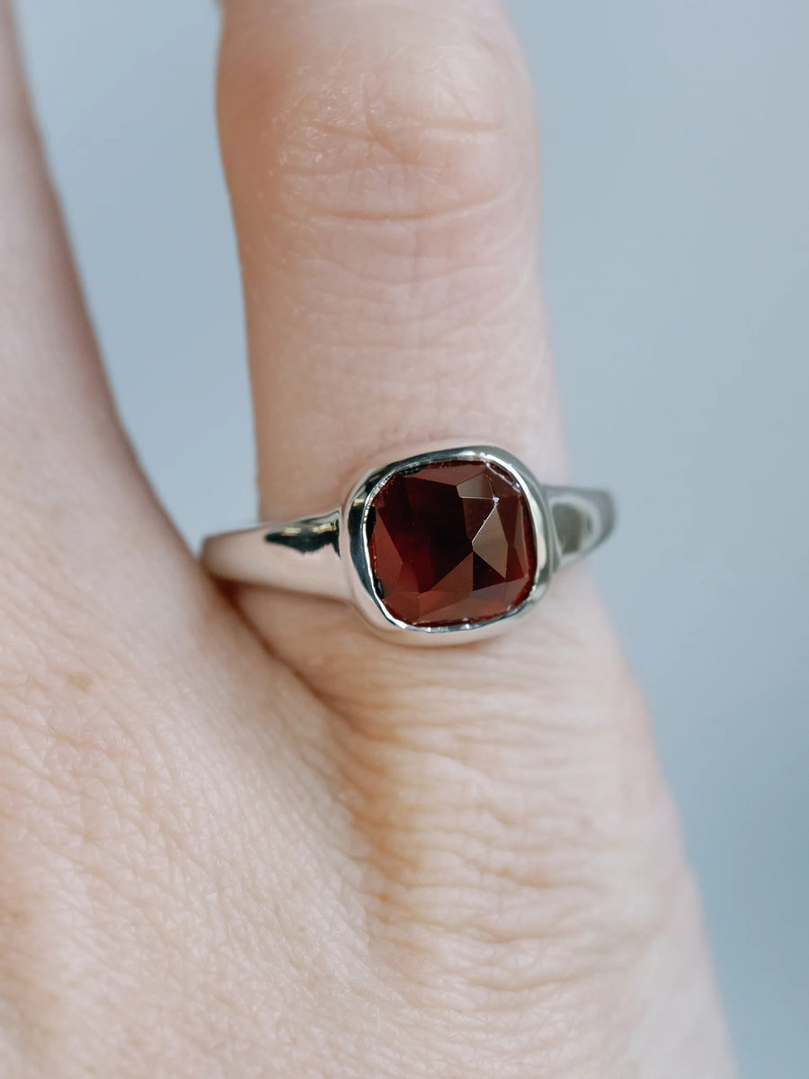 14k Cushion Rose Cut Garnet Bezel Setting Ring