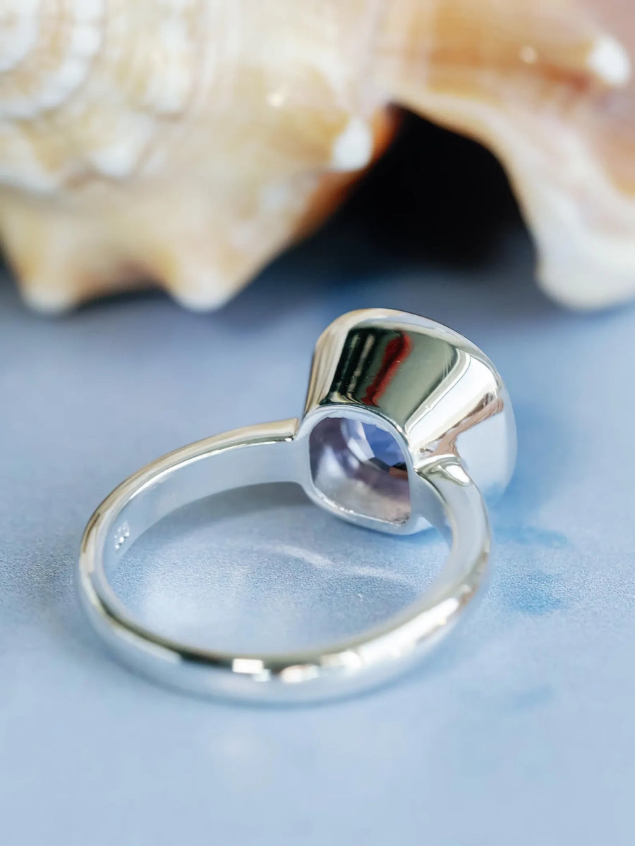 14k Rose De France Cushion Cut Lavender Amethyst Bezel Statement Ring