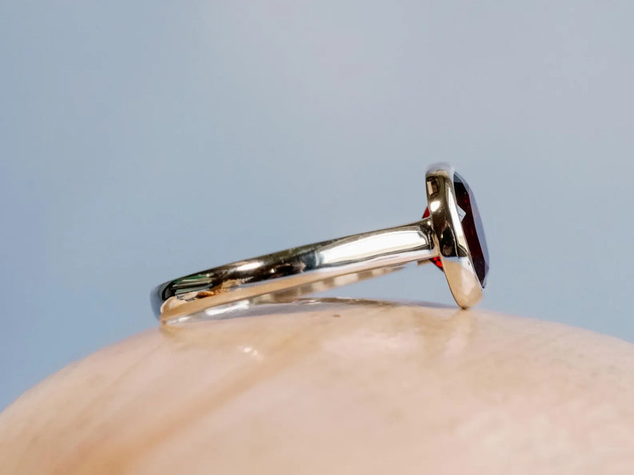 14k Oval Cut Garnet Bezel Setting Ring