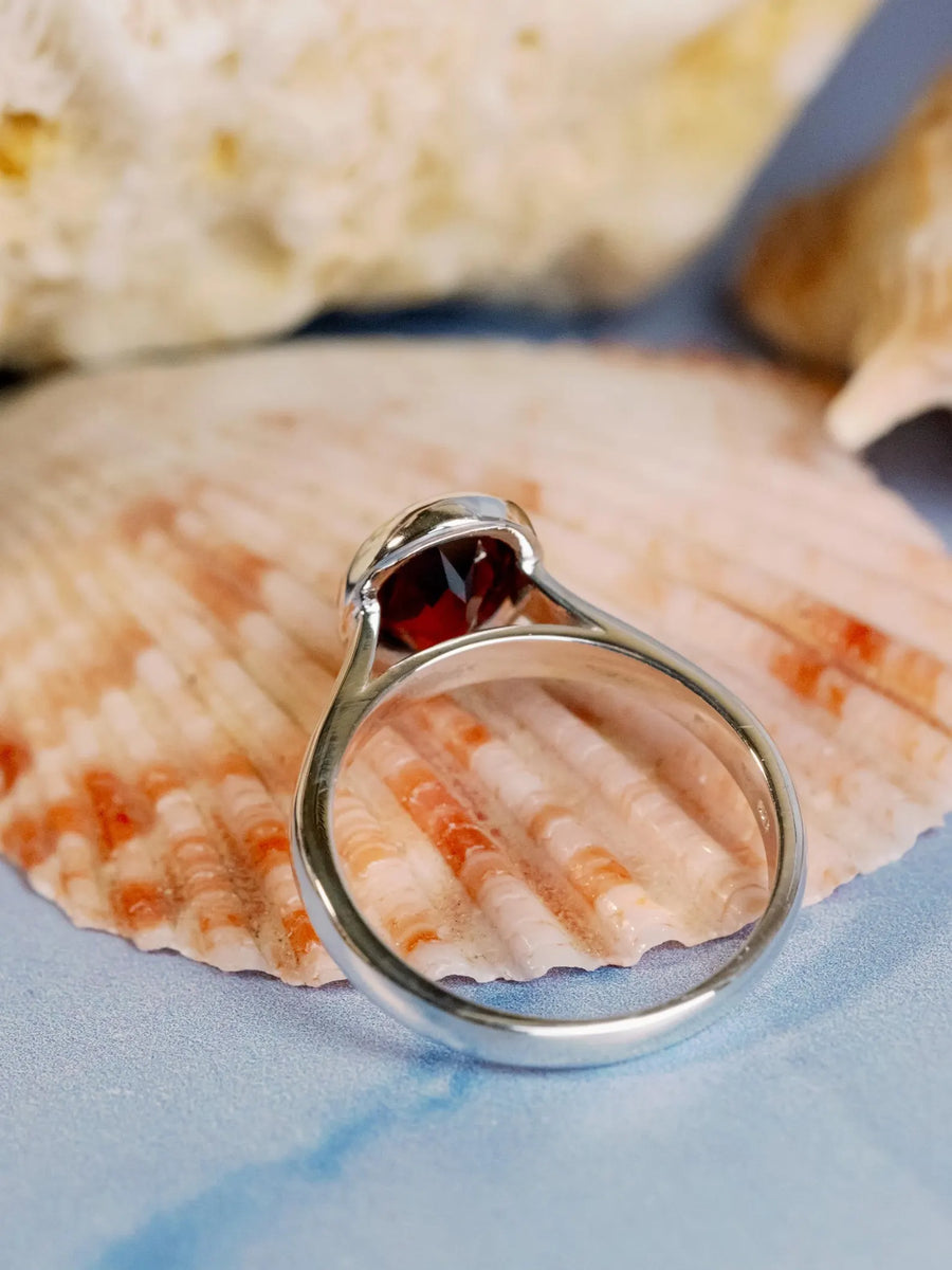 14k Oval Cut Garnet Bezel Setting Ring