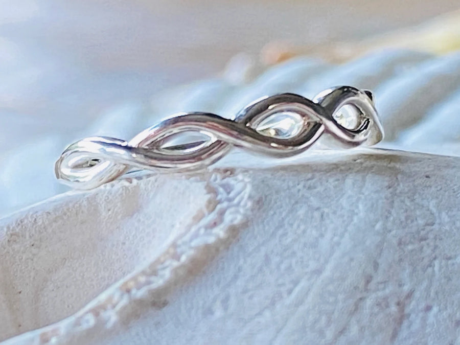 Twisted / Woven Celtic Braided Infinity Wedding Band