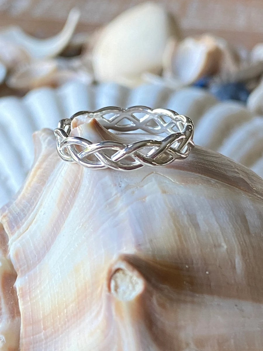 Twisted / Woven Celtic Braided Infinity Wedding Band