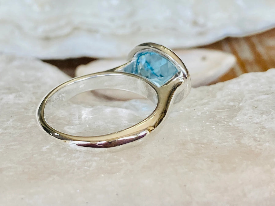 14k East West Oval Cut Bezel Setting Blue Topaz Ring 2.00ct
