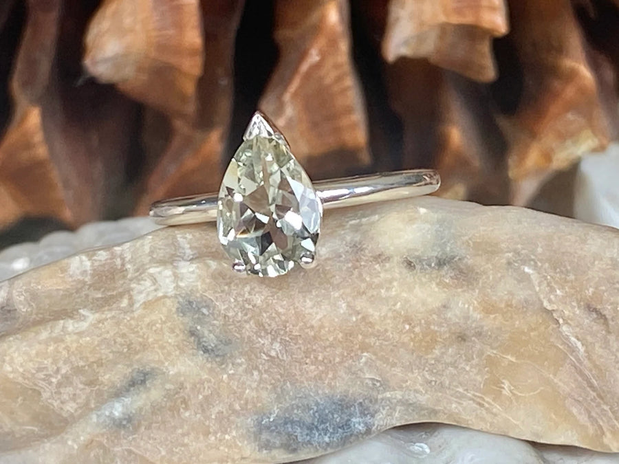 14k Pear Shape Green Amethyst Prasiolite Solitaire Ring