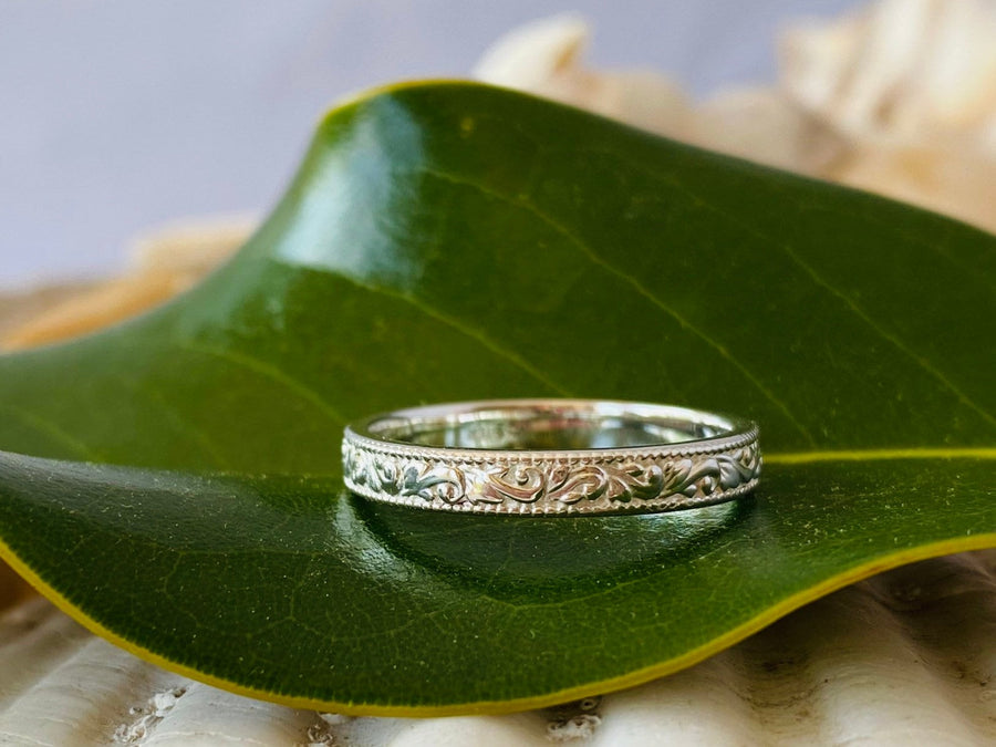 Women’s Floral Vintage Style Milgrain Wedding Band