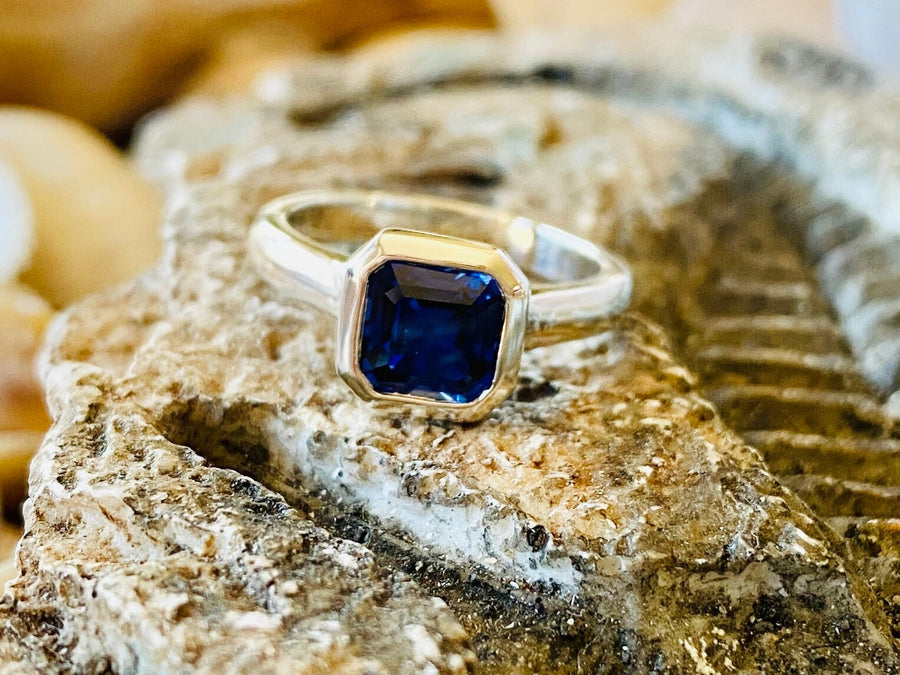 Gold 1.00ct Asscher Cut Sapphire Ring