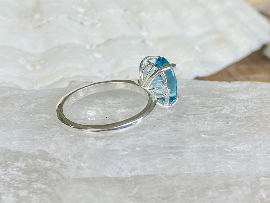 14k Oval Swiss Blue Topaz Solitaire Ring