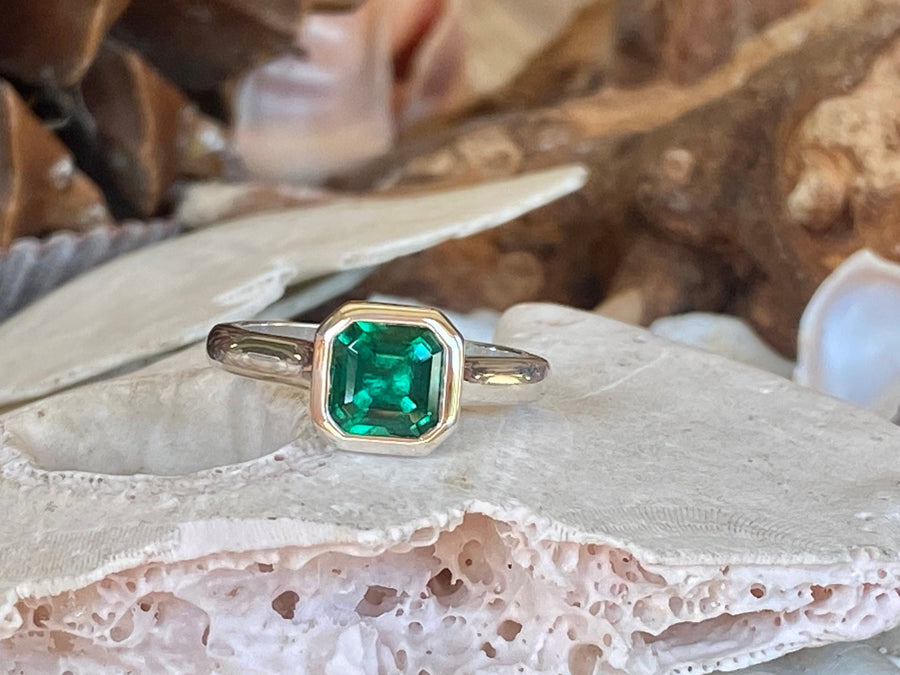 14k Asscher Cut Emerald Solitaire Bezel Setting Ring