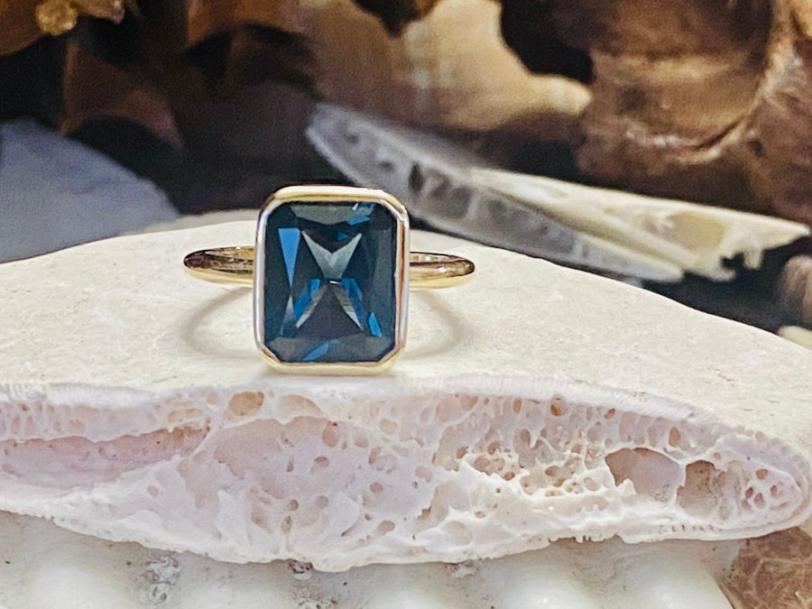 14k Bezel Natural London Blue Topaz Ring