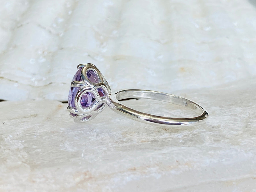 14k Lavender Rose De France Amethyst Large Round Ring