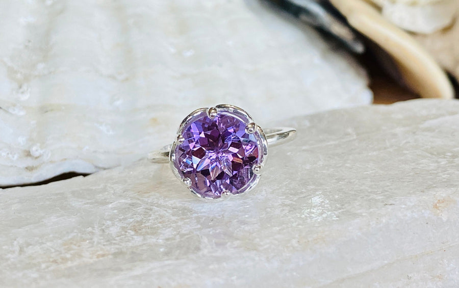 14k Lavender Rose De France Amethyst Large Round Ring