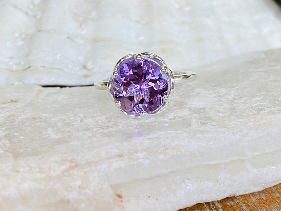 14k Lavender Rose De France Amethyst Large Round Ring