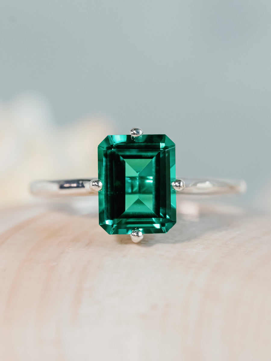 14k Green Zambian Emerald Compass Setting 3.00ct Ring