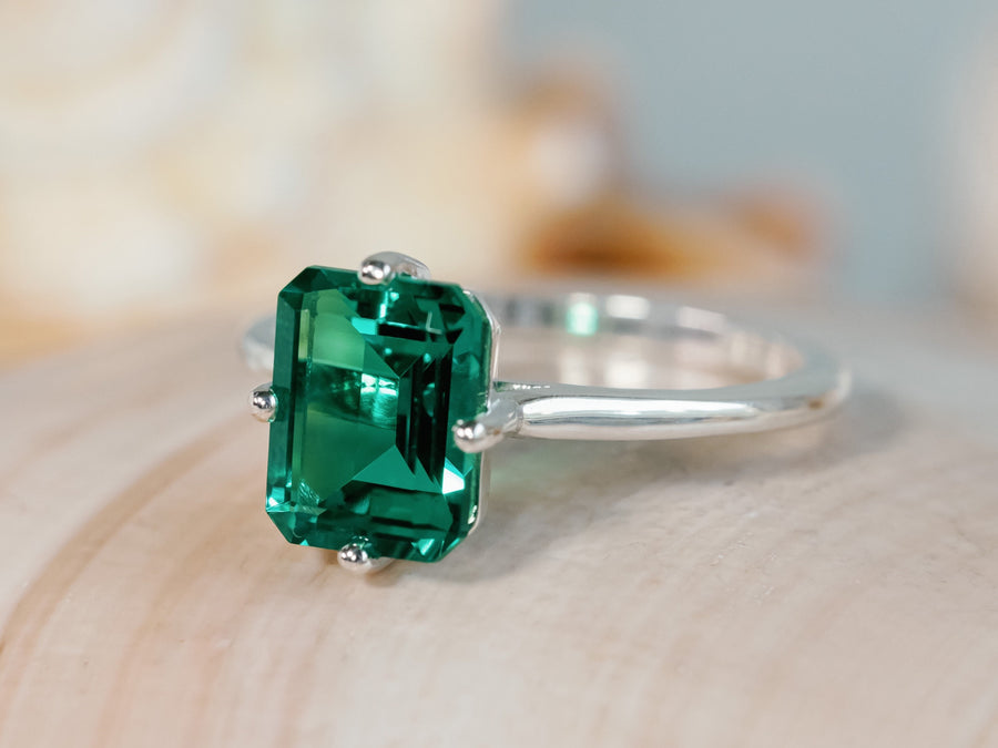 14k Green Zambian Emerald Compass Setting 3.00ct Ring